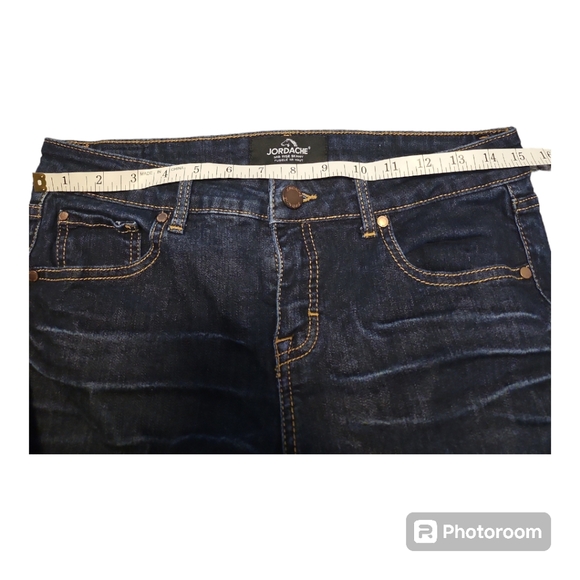 Jordache Jeans - Picture 4 of 6